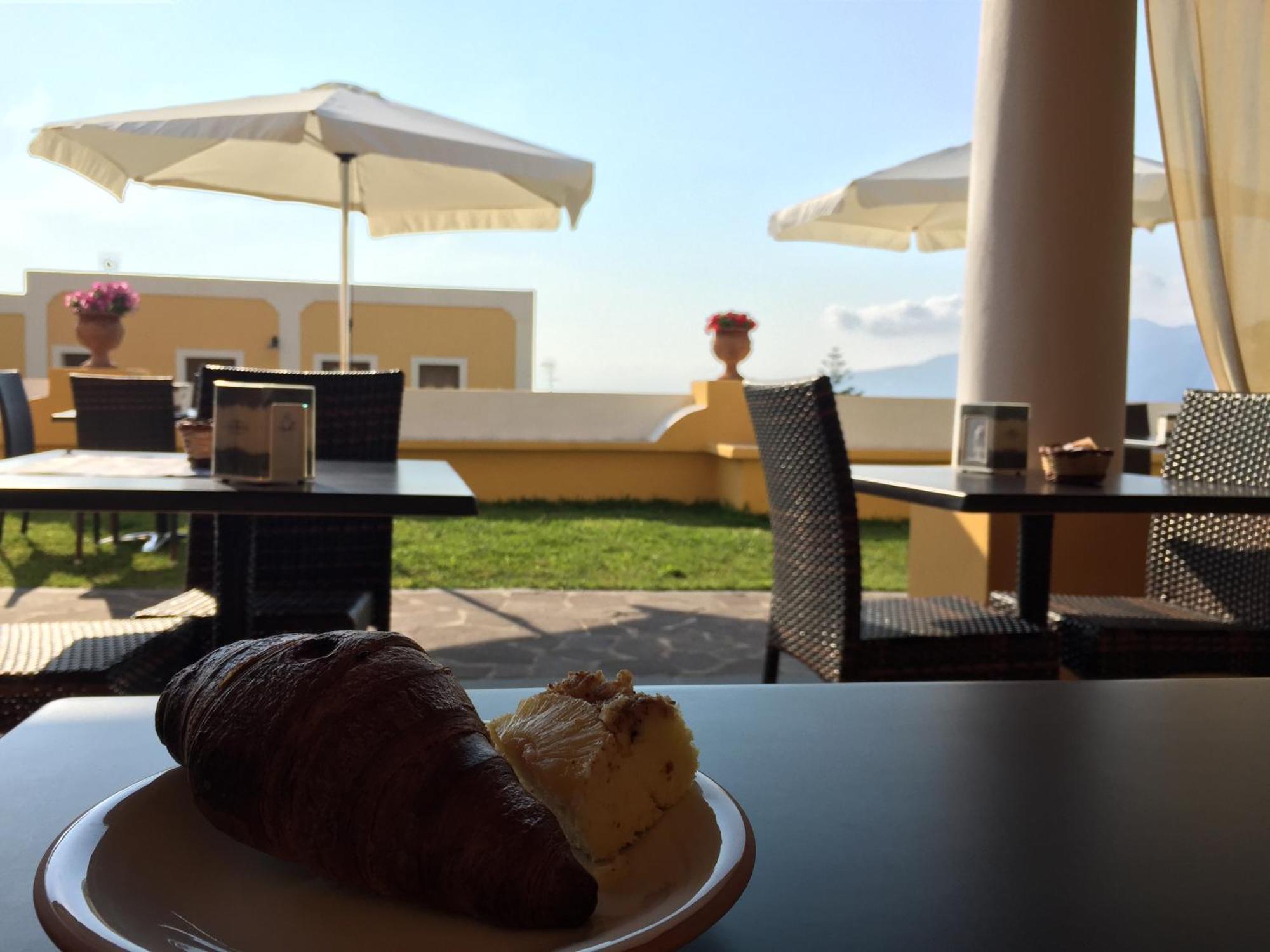 Hotel Arcangelo - Salina 圣马丽娜－萨利娜 外观 照片