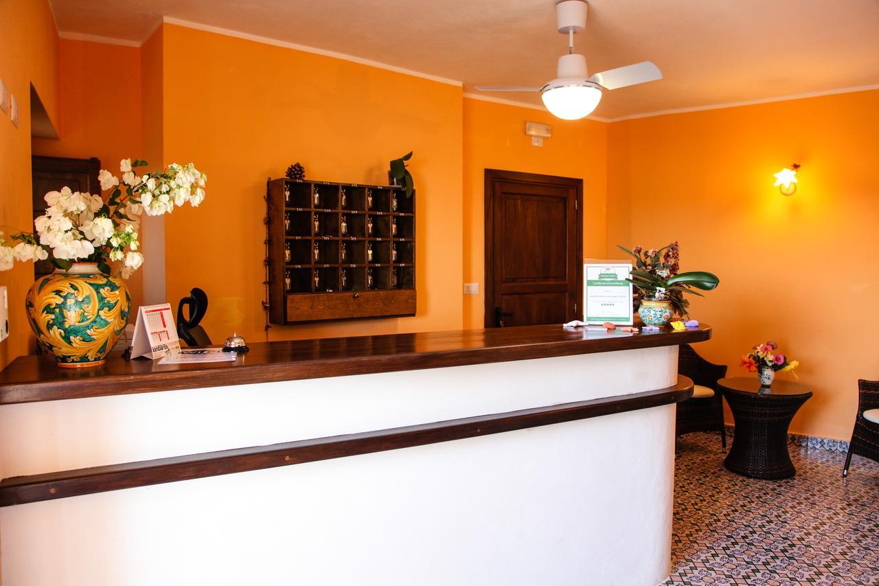 Hotel Arcangelo - Salina 圣马丽娜－萨利娜 外观 照片