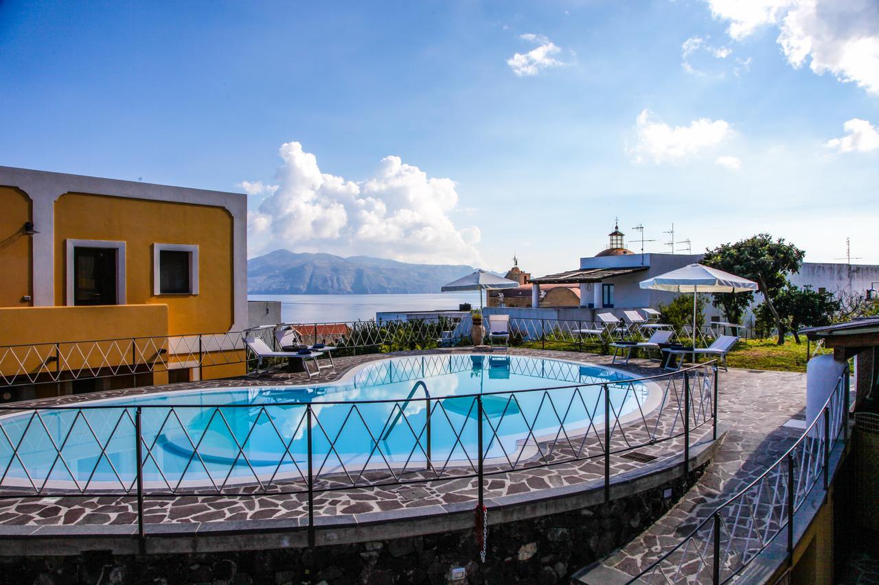 Hotel Arcangelo - Salina 圣马丽娜－萨利娜 外观 照片